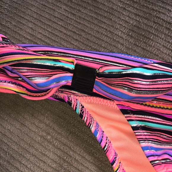 Victoria’s Secret Bottoms - Picture 4 of 5